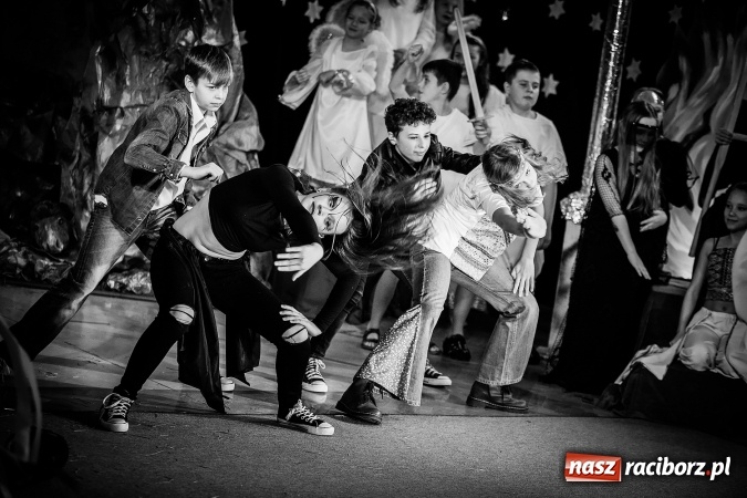 Zdjęcie w galerii na portalu naszraciborz.pl: Gdzie jest nasze Betlejem, czyli jasełka w SP 13 wiadomości z regionu