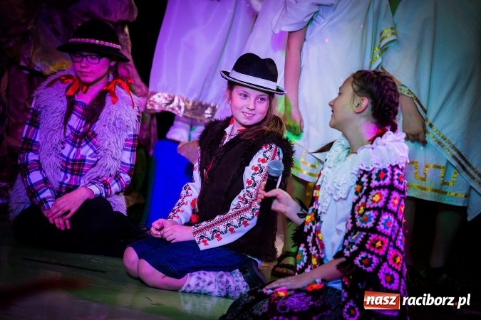 Zdjęcie w galerii na portalu naszraciborz.pl: Gdzie jest nasze Betlejem, czyli jasełka w SP 13 wiadomości z regionu