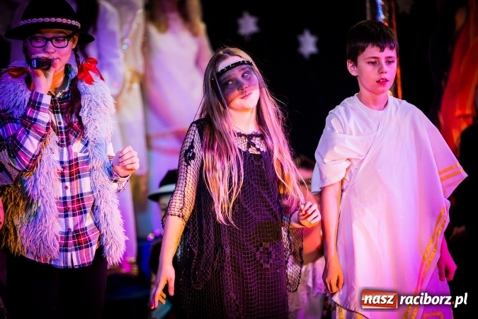 Zdjęcie w galerii na portalu naszraciborz.pl: Gdzie jest nasze Betlejem, czyli jasełka w SP 13 wiadomości z regionu