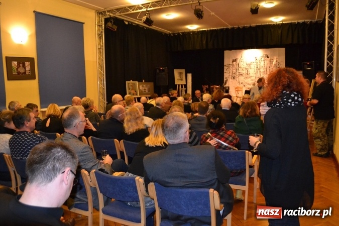 Zdjęcie w galerii na portalu naszraciborz.pl: Książęta smaku - wieczór promocyjny książki Marka Rapnickiego w Strzesze wiadomości z regionu