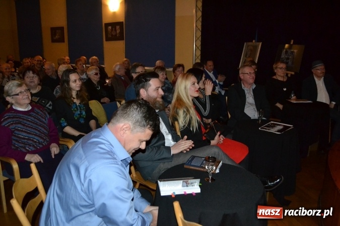 Zdjęcie w galerii na portalu naszraciborz.pl: Książęta smaku - wieczór promocyjny książki Marka Rapnickiego w Strzesze wiadomości z regionu