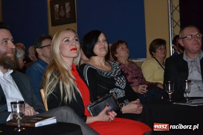 Zdjęcie w galerii na portalu naszraciborz.pl: Książęta smaku - wieczór promocyjny książki Marka Rapnickiego w Strzesze wiadomości z regionu