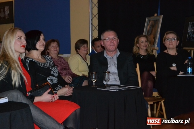 Zdjęcie w galerii na portalu naszraciborz.pl: Książęta smaku - wieczór promocyjny książki Marka Rapnickiego w Strzesze wiadomości z regionu