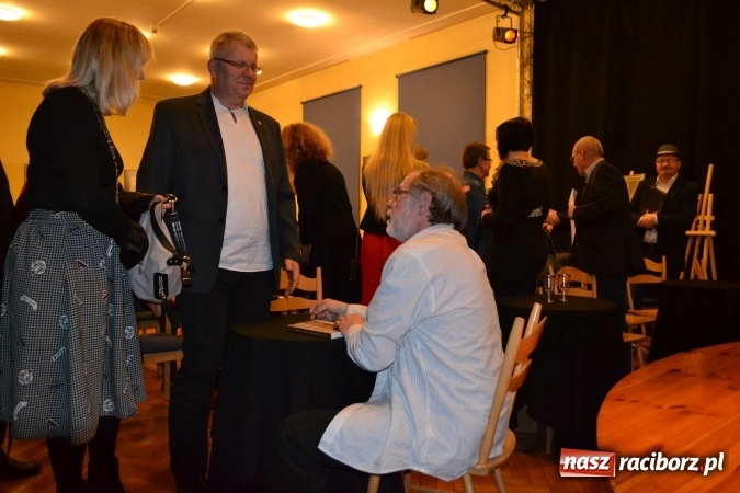 Zdjęcie w galerii na portalu naszraciborz.pl: Książęta smaku - wieczór promocyjny książki Marka Rapnickiego w Strzesze wiadomości z regionu