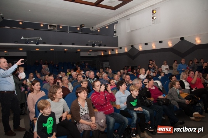 Zdjęcie w galerii na portalu naszraciborz.pl: Przedszkolaki ze Stokrotki z jasełkami na deskach Strzechy  wiadomości z regionu