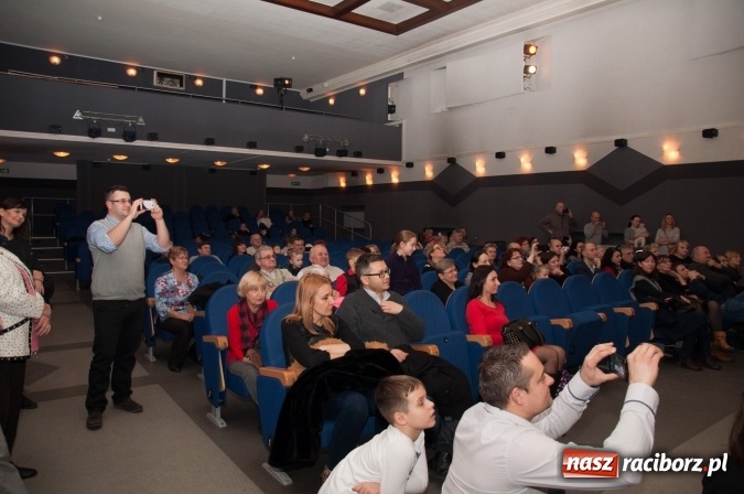 Zdjęcie w galerii na portalu naszraciborz.pl: Przedszkolaki ze Stokrotki z jasełkami na deskach Strzechy  wiadomości z regionu