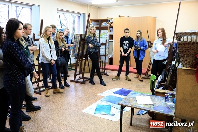 Zdjęcie w galerii na portalu naszraciborz.pl: Młodzież bytomskiego technikum zainteresowana studiami w Raciborzu  wiadomości z regionu