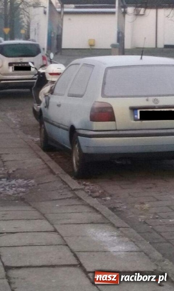 Zdjęcie w galerii na portalu naszraciborz.pl: Seria uszkodzeń samochodów w rejonie Mysłowickiej i Chodkiewicza wiadomości z regionu