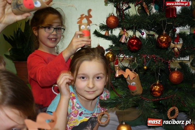 Zdjęcie w galerii na portalu naszraciborz.pl: Świąteczne warsztaty w bibliotece  wiadomości z regionu