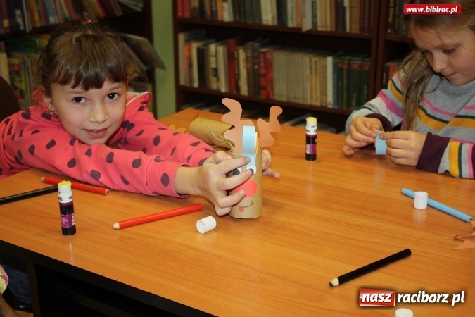 Zdjęcie w galerii na portalu naszraciborz.pl: Świąteczne warsztaty w bibliotece  wiadomości z regionu