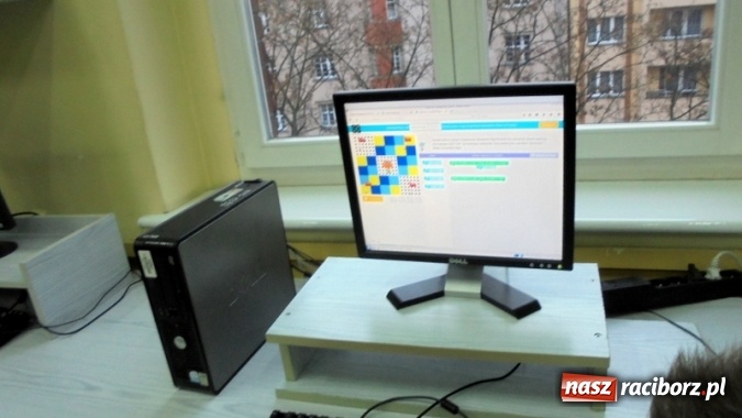 Zdjęcie w galerii na portalu naszraciborz.pl: Godzina Kodowania w Gimnazjum nr 5  wiadomości z regionu