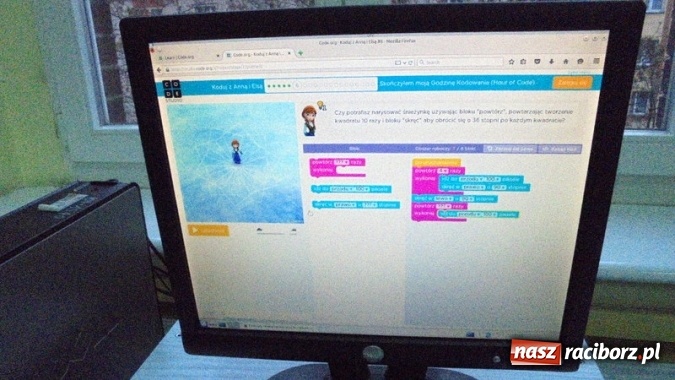 Zdjęcie w galerii na portalu naszraciborz.pl: Godzina Kodowania w Gimnazjum nr 5  wiadomości z regionu