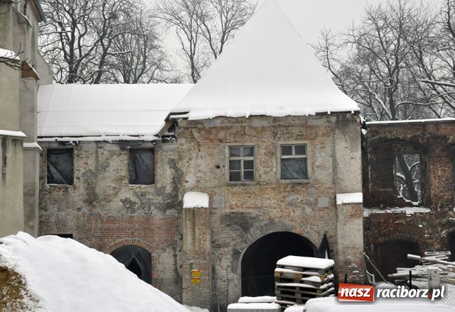 Zdjęcie w galerii na portalu naszraciborz.pl: Starosta namawia komitet do hojności wiadomości z regionu