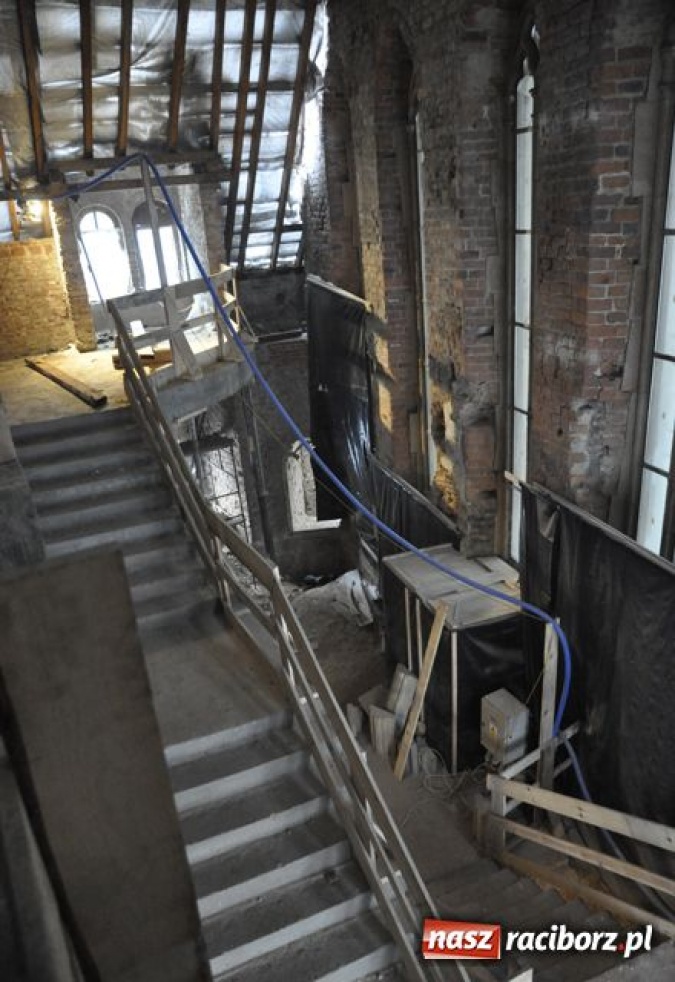 Zdjęcie w galerii na portalu naszraciborz.pl: Starosta namawia komitet do hojności wiadomości z regionu