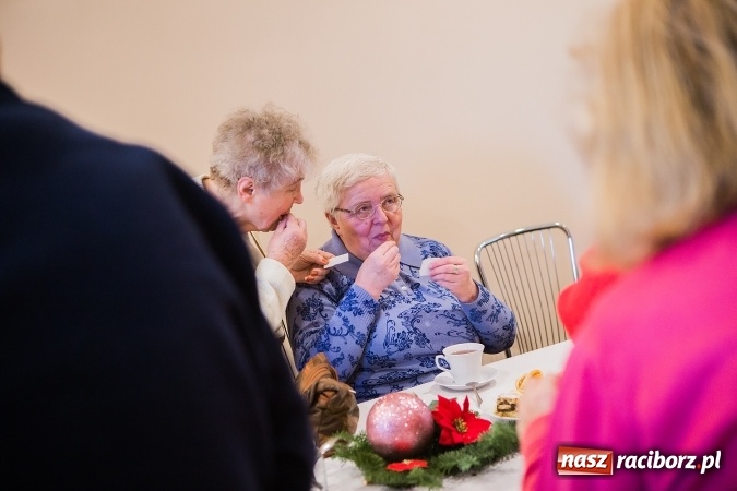 Zdjęcie w galerii na portalu naszraciborz.pl: Wigilia seniorów w klubie przy Staszica wiadomości z regionu