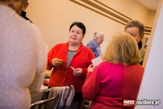 Zdjęcie w galerii na portalu naszraciborz.pl: Wigilia seniorów w klubie przy Staszica wiadomości z regionu