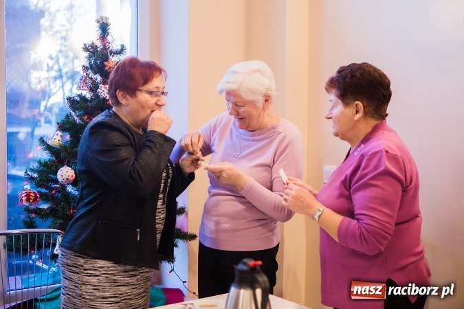 Zdjęcie w galerii na portalu naszraciborz.pl: Wigilia seniorów w klubie przy Staszica wiadomości z regionu