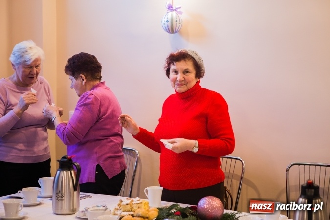 Zdjęcie w galerii na portalu naszraciborz.pl: Wigilia seniorów w klubie przy Staszica wiadomości z regionu