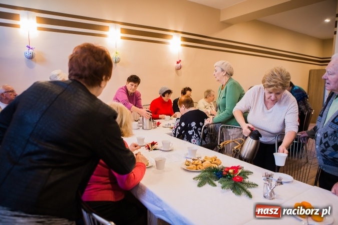 Zdjęcie w galerii na portalu naszraciborz.pl: Wigilia seniorów w klubie przy Staszica wiadomości z regionu