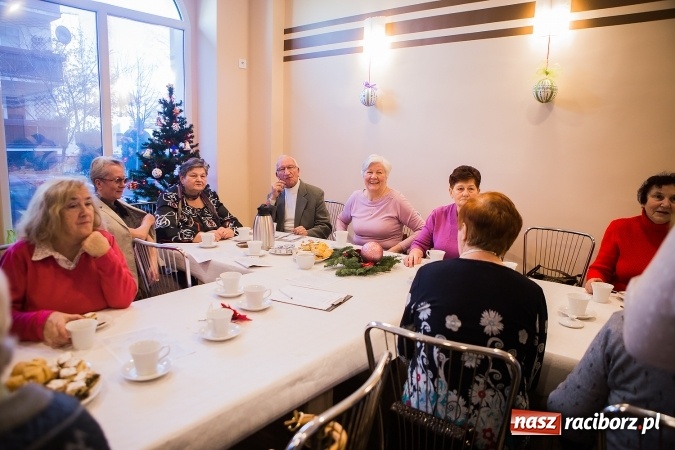 Zdjęcie w galerii na portalu naszraciborz.pl: Wigilia seniorów w klubie przy Staszica wiadomości z regionu