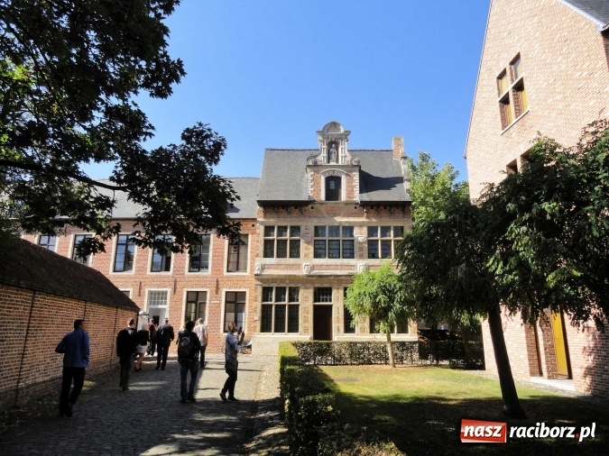 Zdjęcie w galerii na portalu naszraciborz.pl: Uczennice Liceum Plastycznego z Raciborza w Brukseli  wiadomości z regionu