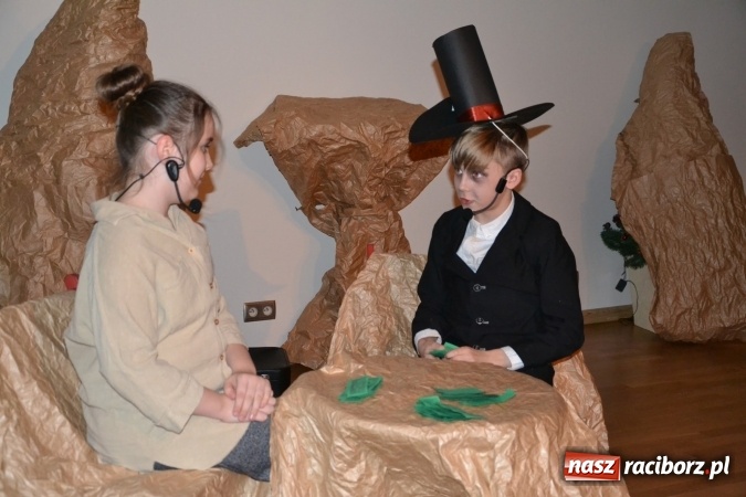 Zdjęcie w galerii na portalu naszraciborz.pl: Świąteczny wieczór z MDK na Zamku Piastowskim za nami  wiadomości z regionu