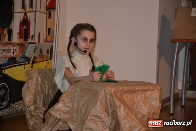 Zdjęcie w galerii na portalu naszraciborz.pl: Świąteczny wieczór z MDK na Zamku Piastowskim za nami  wiadomości z regionu