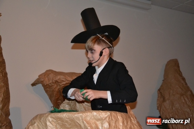 Zdjęcie w galerii na portalu naszraciborz.pl: Świąteczny wieczór z MDK na Zamku Piastowskim za nami  wiadomości z regionu