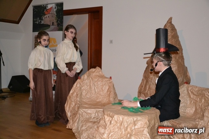 Zdjęcie w galerii na portalu naszraciborz.pl: Świąteczny wieczór z MDK na Zamku Piastowskim za nami  wiadomości z regionu