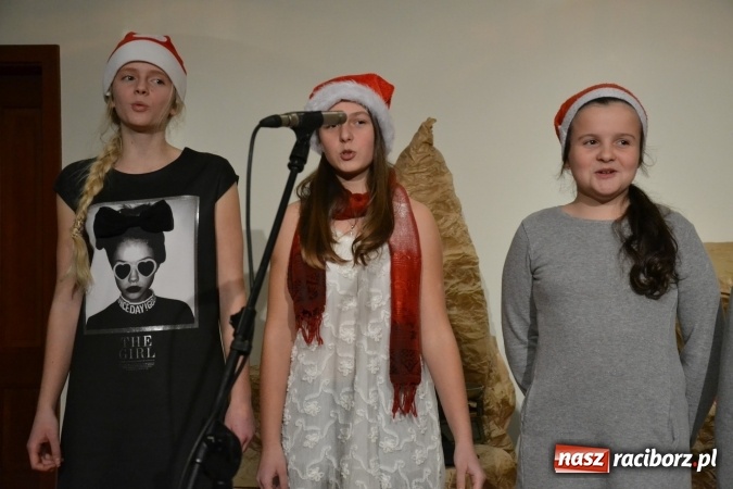 Zdjęcie w galerii na portalu naszraciborz.pl: Świąteczny wieczór z MDK na Zamku Piastowskim za nami  wiadomości z regionu