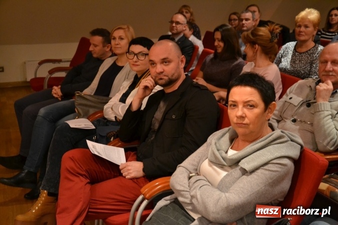 Zdjęcie w galerii na portalu naszraciborz.pl: Świąteczny wieczór z MDK na Zamku Piastowskim za nami  wiadomości z regionu
