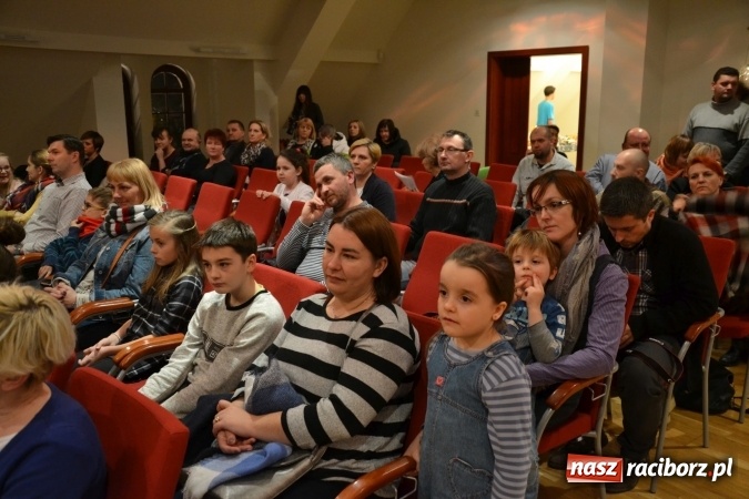 Zdjęcie w galerii na portalu naszraciborz.pl: Świąteczny wieczór z MDK na Zamku Piastowskim za nami  wiadomości z regionu