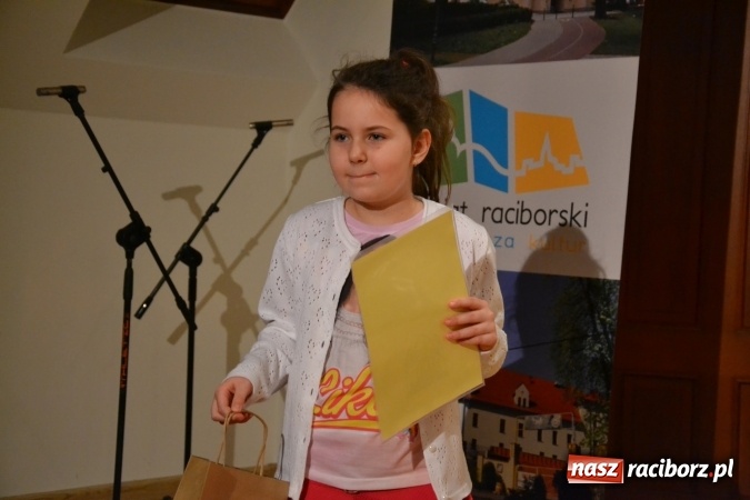 Zdjęcie w galerii na portalu naszraciborz.pl: Świąteczny wieczór z MDK na Zamku Piastowskim za nami  wiadomości z regionu