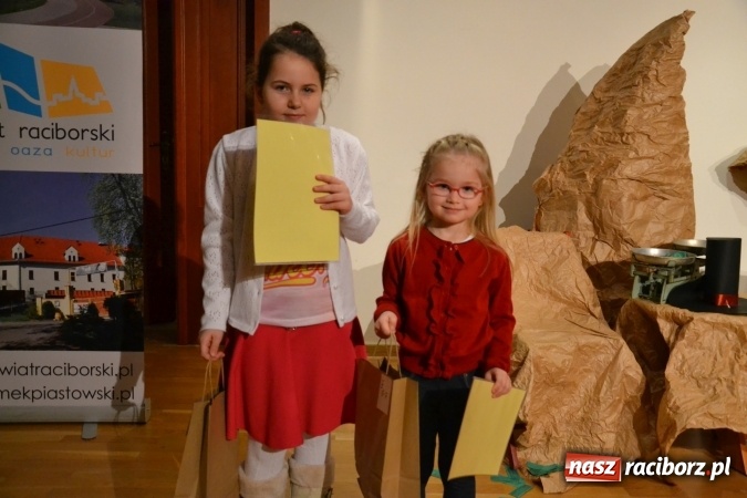 Zdjęcie w galerii na portalu naszraciborz.pl: Świąteczny wieczór z MDK na Zamku Piastowskim za nami  wiadomości z regionu