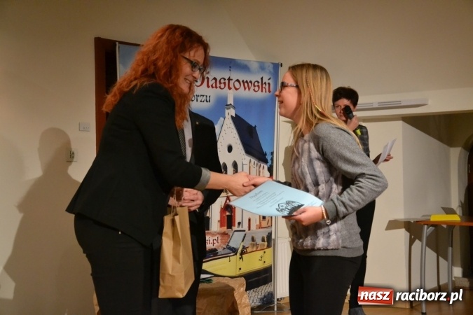 Zdjęcie w galerii na portalu naszraciborz.pl: Świąteczny wieczór z MDK na Zamku Piastowskim za nami  wiadomości z regionu