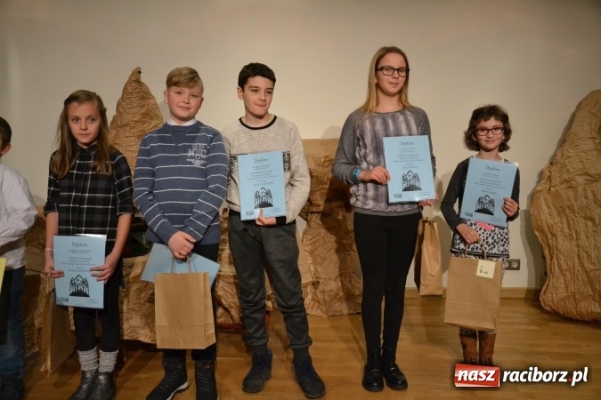 Zdjęcie w galerii na portalu naszraciborz.pl: Świąteczny wieczór z MDK na Zamku Piastowskim za nami  wiadomości z regionu