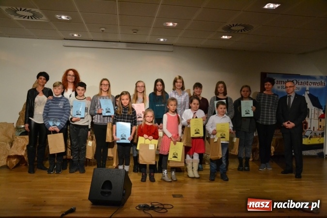 Zdjęcie w galerii na portalu naszraciborz.pl: Świąteczny wieczór z MDK na Zamku Piastowskim za nami  wiadomości z regionu