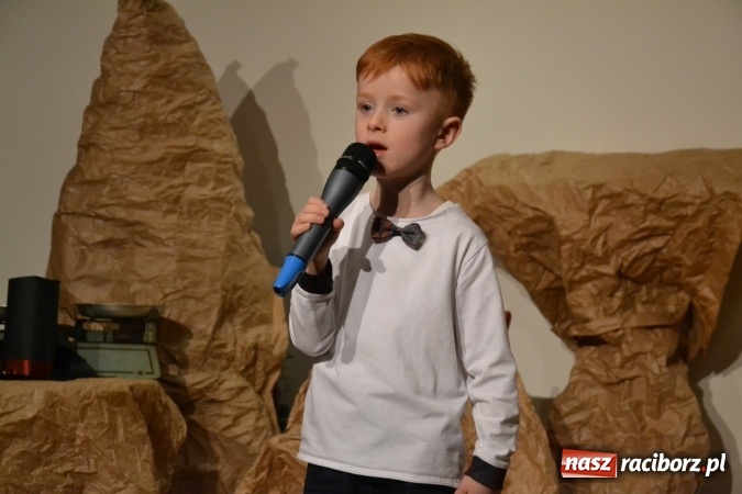 Zdjęcie w galerii na portalu naszraciborz.pl: Świąteczny wieczór z MDK na Zamku Piastowskim za nami  wiadomości z regionu