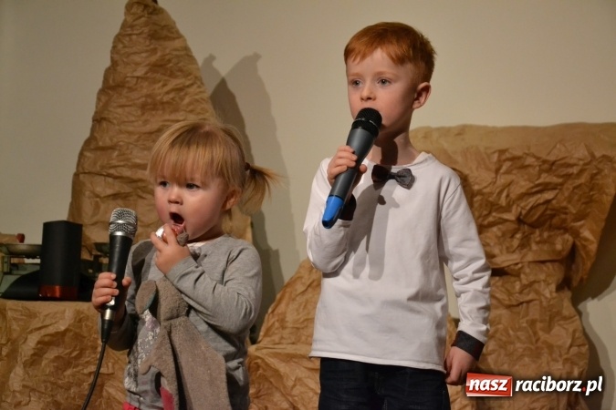 Zdjęcie w galerii na portalu naszraciborz.pl: Świąteczny wieczór z MDK na Zamku Piastowskim za nami  wiadomości z regionu