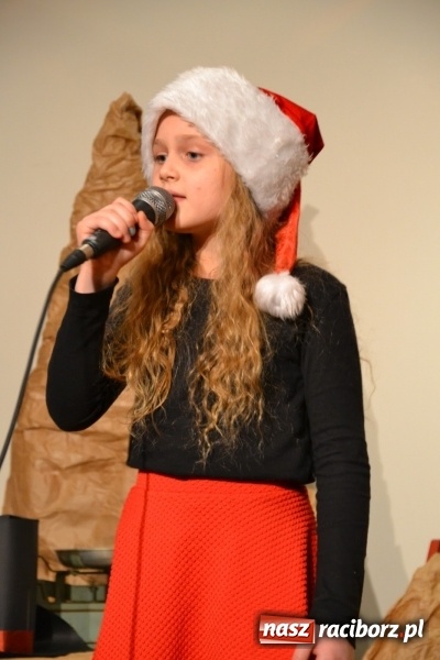 Zdjęcie w galerii na portalu naszraciborz.pl: Świąteczny wieczór z MDK na Zamku Piastowskim za nami  wiadomości z regionu