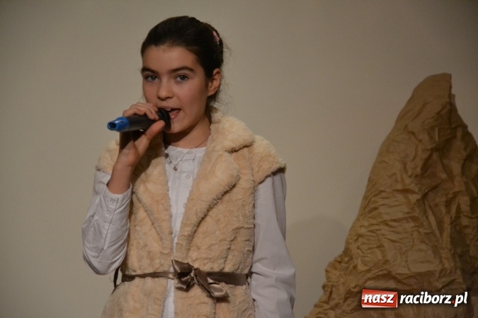 Zdjęcie w galerii na portalu naszraciborz.pl: Świąteczny wieczór z MDK na Zamku Piastowskim za nami  wiadomości z regionu