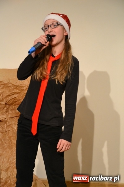 Zdjęcie w galerii na portalu naszraciborz.pl: Świąteczny wieczór z MDK na Zamku Piastowskim za nami  wiadomości z regionu