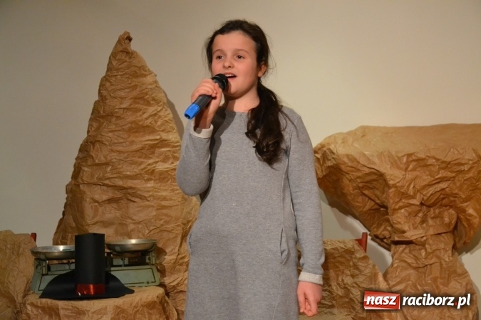 Zdjęcie w galerii na portalu naszraciborz.pl: Świąteczny wieczór z MDK na Zamku Piastowskim za nami  wiadomości z regionu