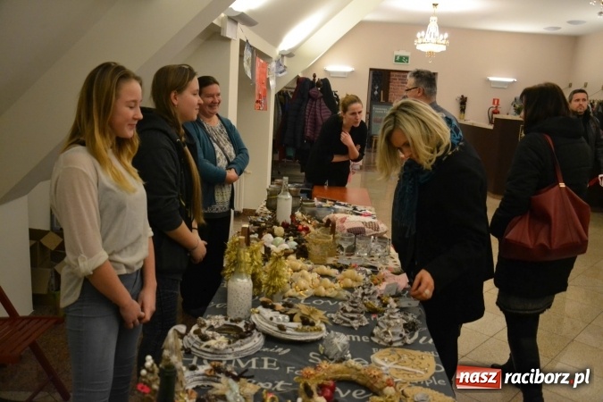 Zdjęcie w galerii na portalu naszraciborz.pl: Świąteczny wieczór z MDK na Zamku Piastowskim za nami  wiadomości z regionu