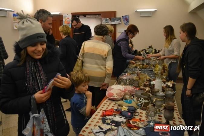 Zdjęcie w galerii na portalu naszraciborz.pl: Świąteczny wieczór z MDK na Zamku Piastowskim za nami  wiadomości z regionu