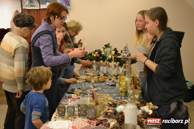 Zdjęcie w galerii na portalu naszraciborz.pl: Świąteczny wieczór z MDK na Zamku Piastowskim za nami  wiadomości z regionu