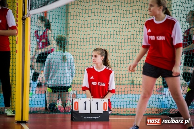 Zdjęcie w galerii na portalu naszraciborz.pl: Turniej w piłce siatkowej młodziczek w Krzanowicach wiadomości z regionu