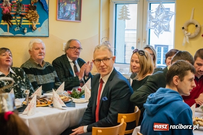 Zdjęcie w galerii na portalu naszraciborz.pl: Wigilia w raciborskich Warsztatach Terapii Zajęciowej wiadomości z regionu