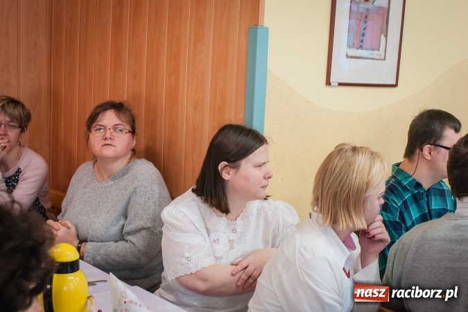 Zdjęcie w galerii na portalu naszraciborz.pl: Wigilia w raciborskich Warsztatach Terapii Zajęciowej wiadomości z regionu