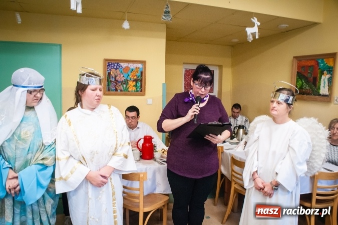 Zdjęcie w galerii na portalu naszraciborz.pl: Wigilia w raciborskich Warsztatach Terapii Zajęciowej wiadomości z regionu